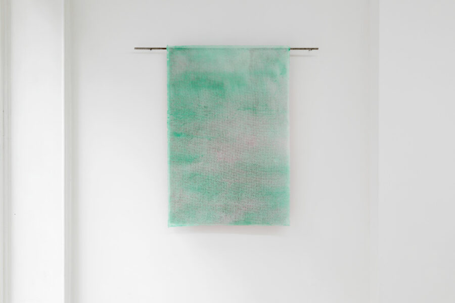 Un certain bougé, oeuvre réalisée par Sarah Behets, aquarelle sur papiers Japon, 64x96cm, 2025 © photo : ZVDH